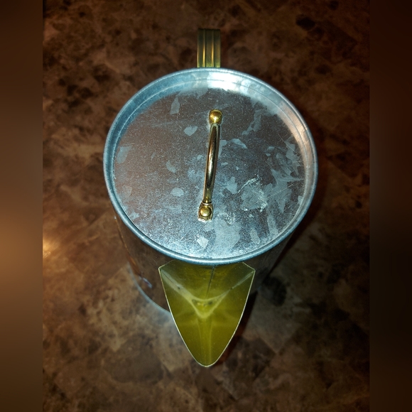 Large decorative aluminum watering can, great condition - Picture 3 of 8